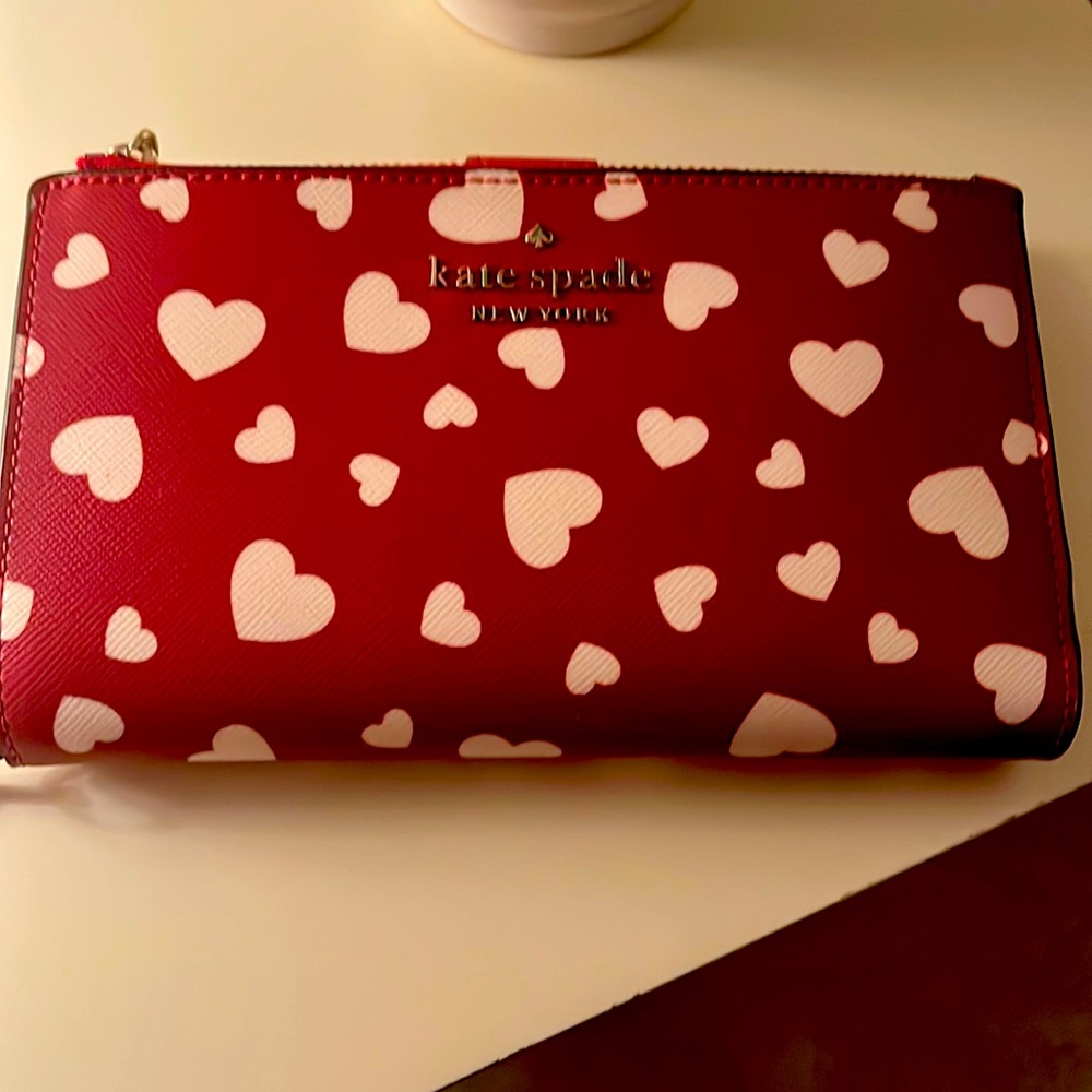 Kate Spade Stacy heart red wallet